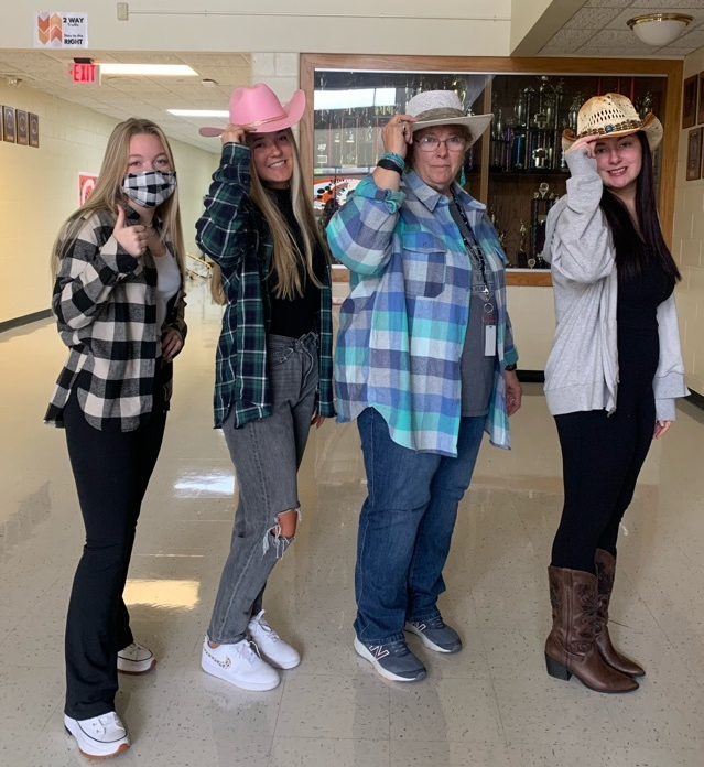 Students & Staff Dressed Up For Western Day